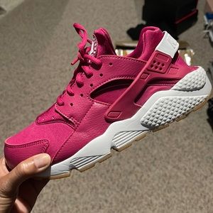 Pink womens hurrache’s worn once